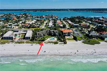 2000 Gulf Blvd #4 Belleair Beach, FL 33786