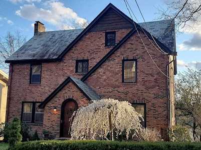 84 Wallis Road Brookline, MA 02467