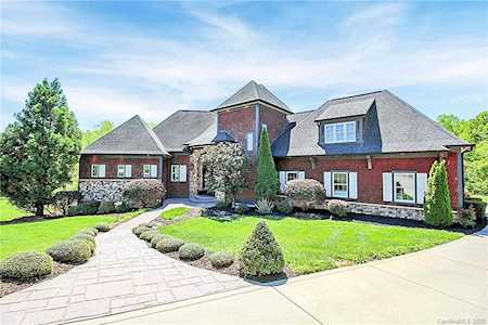 270 Sandhills Ct Mooresville, NC 28115