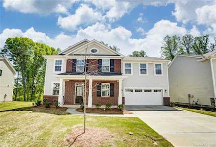 7519 Meridale Forest Dr Charlotte, NC 28269