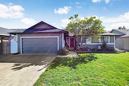 2260 White Chapel Court Santa Rosa, CA 95401