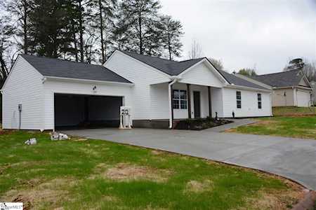 200 Lakanwood Ln Greenville, SC 29673