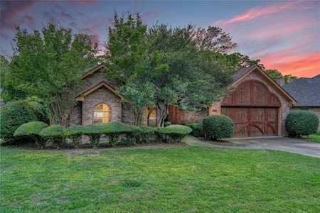 1021 S Aspenwood Drive Grapevine, TX 76051