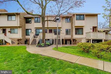 2440 Glengyle Dr #240 Vienna, VA 22181