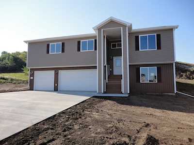 311 SE Mario Ct Mandan, ND 58554