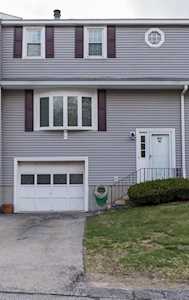 12 Village Grn #12 Millbury, MA 01527
