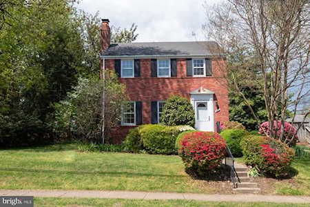 930 Livingston St Arlington, VA 22205