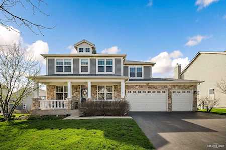 225 Loradale Rd Oswego, IL 60543