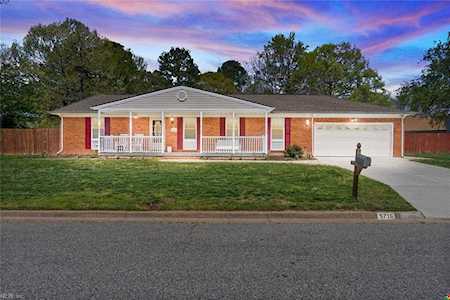 5716 Hendrix Dr Virginia Beach, VA 23464