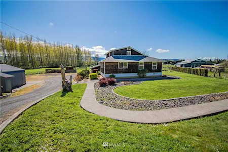 338 E Birnie Slough Rd Cathlamet, WA 98612
