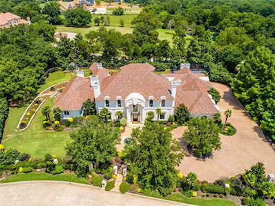 698 Garden Court Southlake, TX 76092