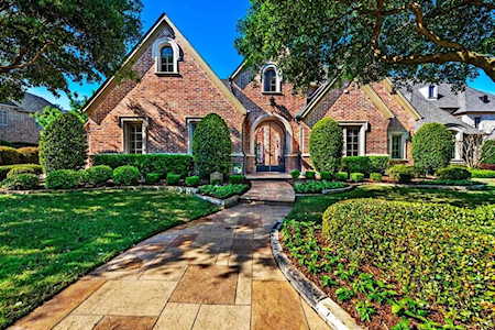 8201 Stone River Drive Frisco, TX 75034
