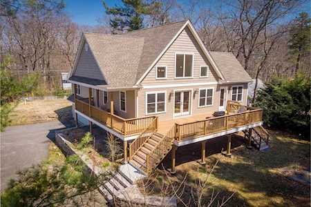 6 Beach Drive Littleton, MA 01460