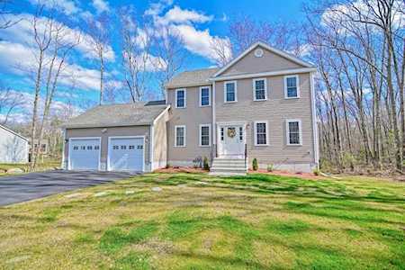 53 Tucker Hill Road Uxbridge, MA 01569