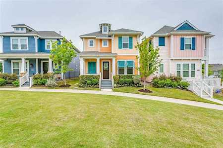 6025 Monterey Mews North Richland Hills, TX 76180