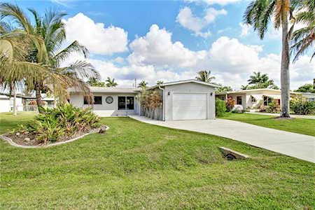 9948 Almetta Ave Fort Myers, FL 33919