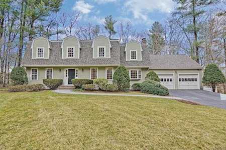 4 Seneca Street Medfield, MA 02052
