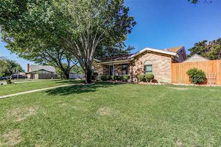 5801 Denise Drive Haltom City, TX 76148