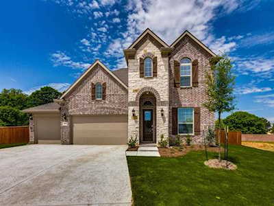 5575 Autumn Winds Court Flower Mound, TX 75028