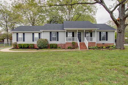 205 Shapard Dr Shelbyville, TN 37160