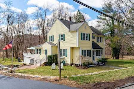 242 Old Stonebridge Rd Wayland, MA 01778