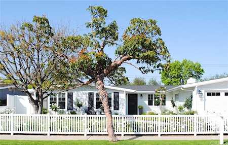 326 Walnut Street Costa Mesa, CA 92627