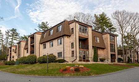 6 Greenbriar #305 North Reading, MA 01864