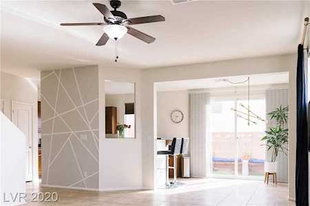 7906 Point Oaks Ct Las Vegas, NV 89149