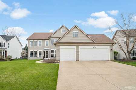 610 Highview Ct Oswego, IL 60543