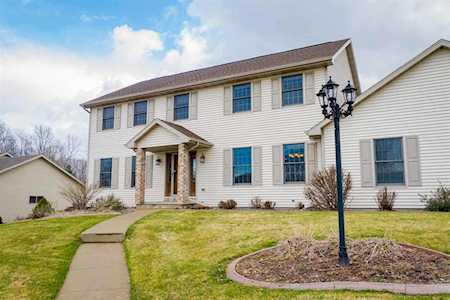 W5979 Blazing Star Dr Appleton, WI 54915