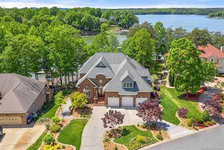 243 Pinnacle Shores Dr Mooresville, NC 28117