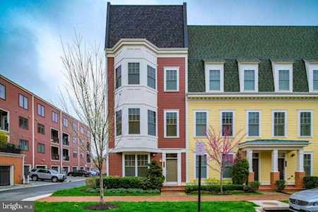 1423 Van Valkenburgh Ln Alexandria, VA 22301