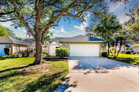 803 Oakwood Drive Melbourne, FL 32940