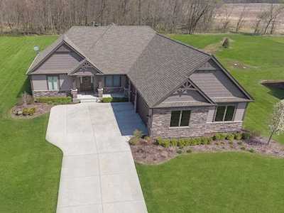5949 Whitetail Ridge Dr Yorkville, IL 60560
