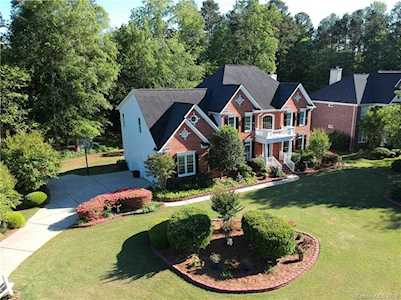 2503 Providence Hills Dr Matthews, NC 28105