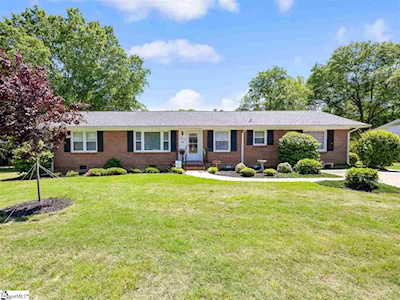 707 Confederate Circle Taylors, SC 29687