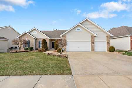 1010 Evergreen Creek Ct Ofallon, MO 63304