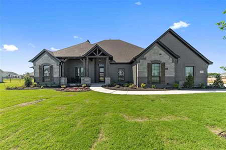 1331 Oliver Creek Lane Justin, TX 76247