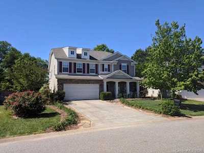 624 Hosta Dr Fort Mill, SC 29715