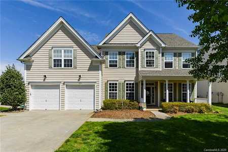2114 Oakcliffe Ct Harrisburg, NC 28075