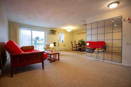 18 Hamilton Rd #207 Arlington, MA 02474