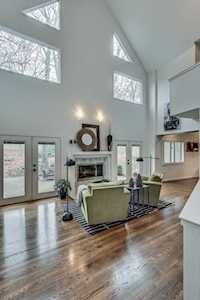 556 Harpeth Trace Dr Nashville, TN 37221
