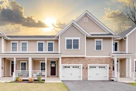 100 Baldwin Ave #23 Woburn, MA 01801