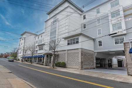 550 Pleasant St #208 Winthrop, MA 02152