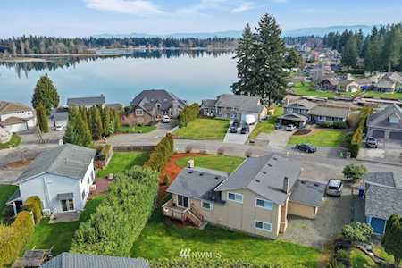 2718 204th Av Ct E Lake Tapps, WA 98391