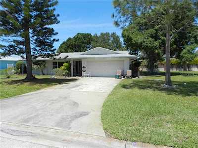 107 12th St Belleair Beach, FL 33786