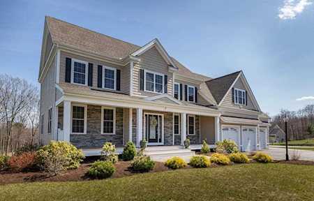 5 Hunters Ridge Way Hopkinton, MA 01748