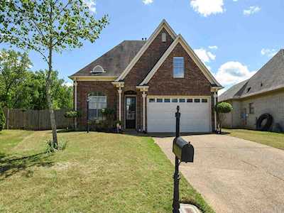 470 Green Willow Cv Oakland, TN 38060