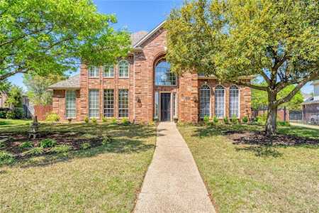 705 Lakehurst Court Southlake, TX 76092