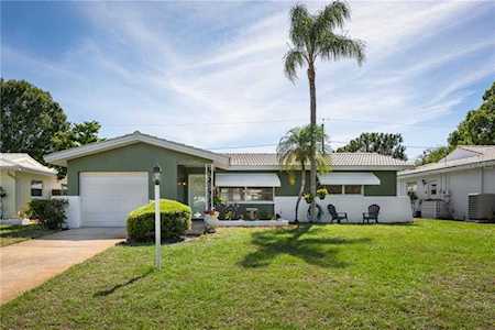 2364 Tudor Ln Clearwater, FL 33763